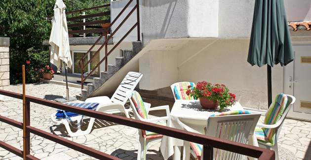 Apartment Devcic - Sea View, 40 m from Sea