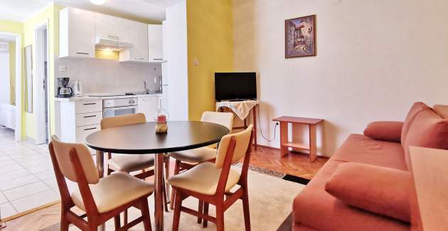 Apartment Devcic - Sea View, 40 m from Sea