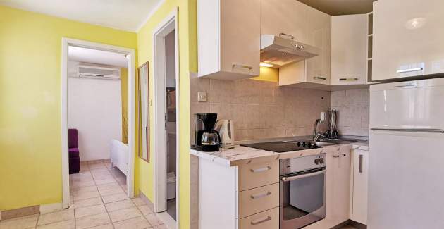 Apartment Devcic - Sea View, 40 m from Sea