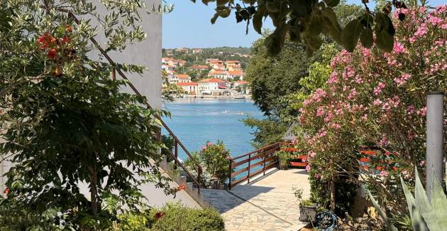 Apartment Beakovic – 40 m from the Sea
