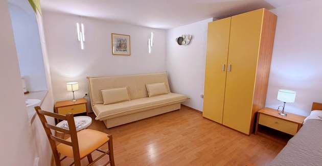 Apartment Beakovic – 40 m from the Sea