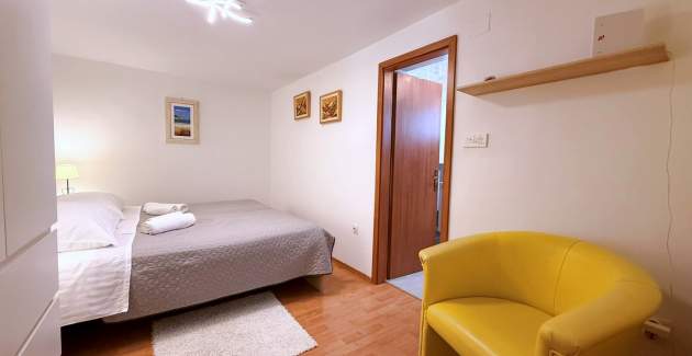 Apartment Beakovic – 40 m from the Sea