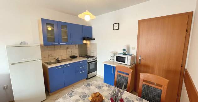 Apartman Tiha Lili 1 – 10 m od plaže, pogled more