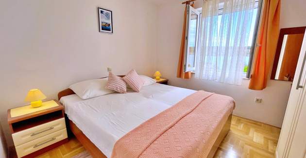 Apartman Tiha Lili 1 – 10 m od plaže, pogled more