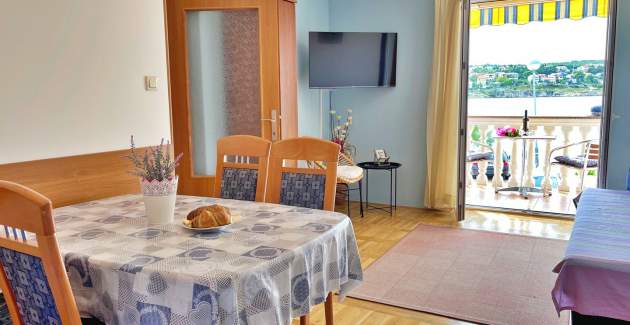 Apartman Tiha Lili 1 – 10 m od plaže, pogled more