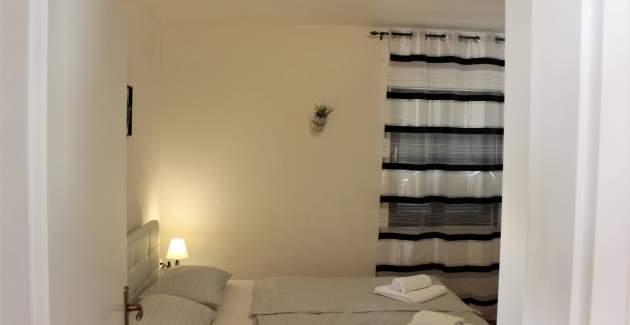 Apartman Željko A2 s bazenom