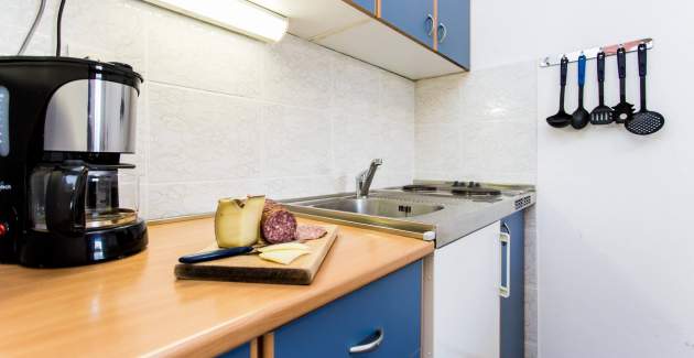 Apartman Željko A2 s bazenom