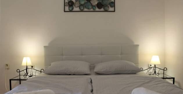 Apartman Željko A2 s bazenom