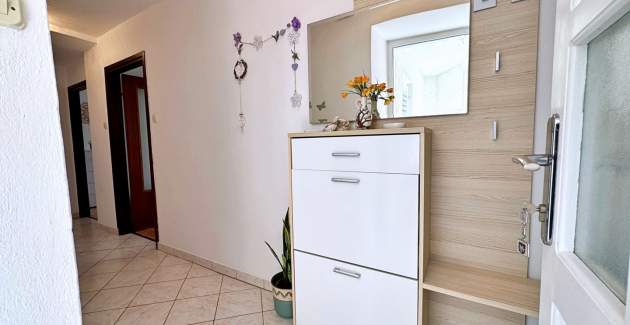 Apartman Car – 90 m od mora