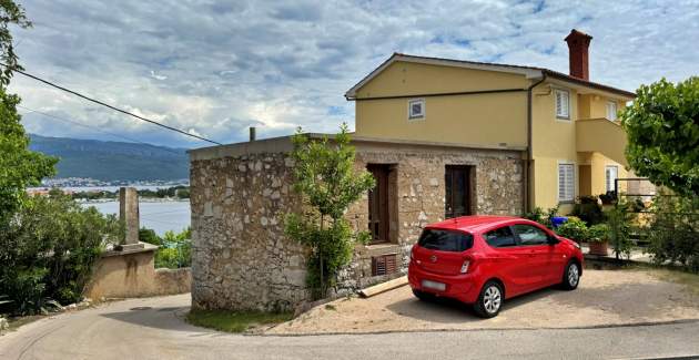 Apartman Car – 90 m od mora