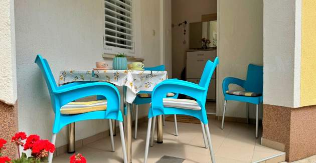 Apartman Car – 90 m od mora