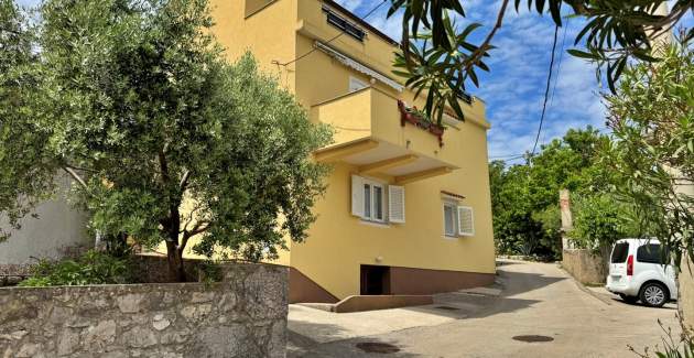 Apartman Car – 90 m od mora
