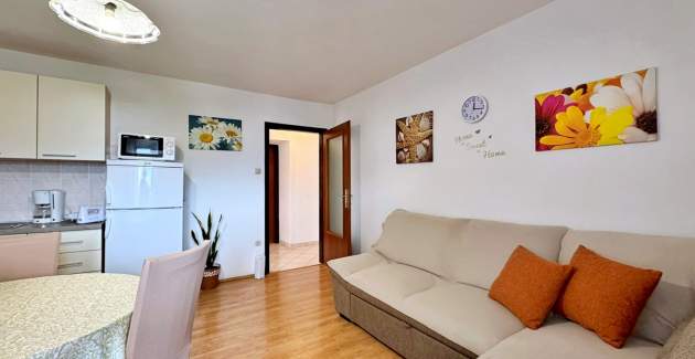 Apartman Car – 90 m od mora
