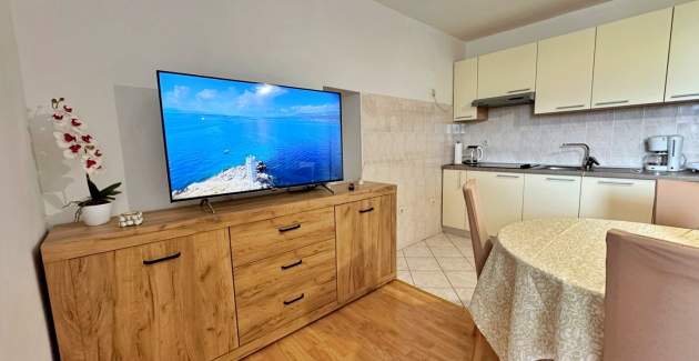 Apartman Car – 90 m od mora
