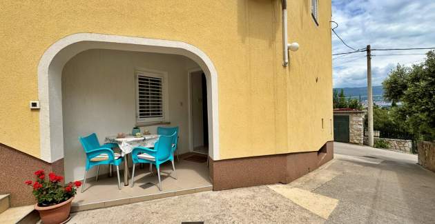 Apartman Car – 90 m od mora