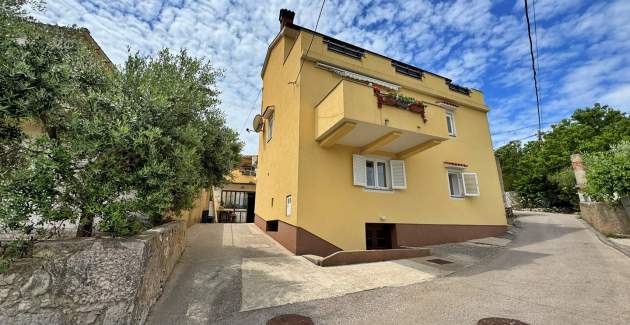 Apartman Car – 90 m od mora
