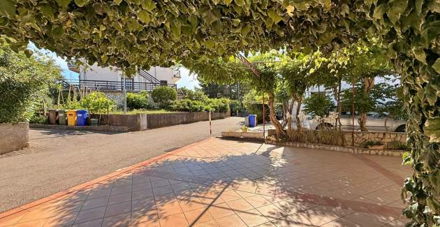 Apartment Dragica A2 – Sea View and Balcony