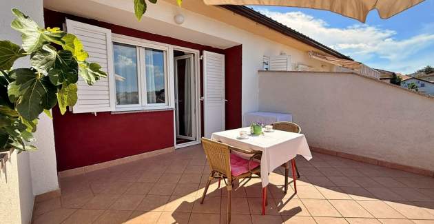 Apartment Dragica A2 – Sea View and Balcony