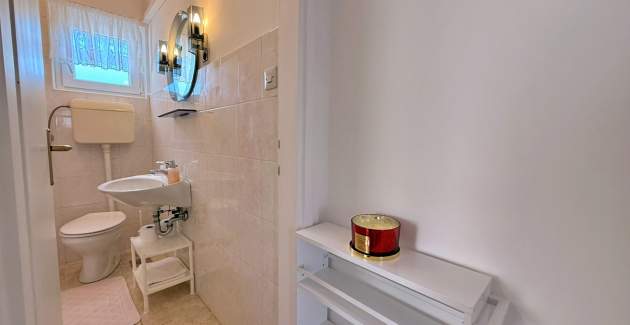 Apartment Dragica A2 – Sea View and Balcony
