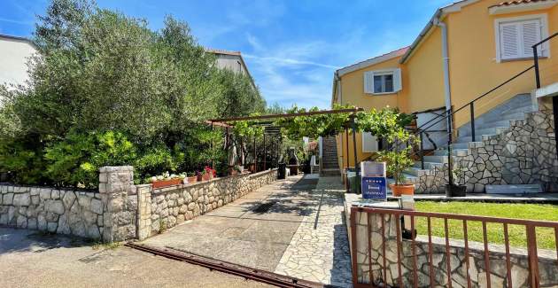 Appartamento Mara A4 – Terrazza e vista giardino