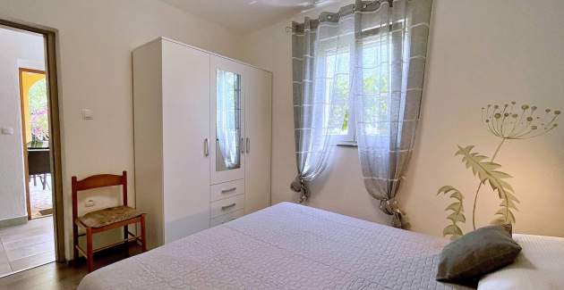 Appartamento Mara A4 – Terrazza e vista giardino