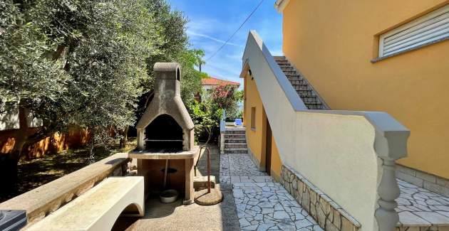 Appartamento Mara A4 – Terrazza e vista giardino