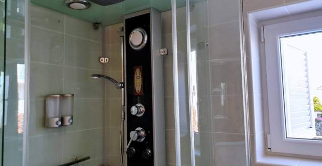Appartamento Nevenka 1 – Vista mare, 70 m dal mare