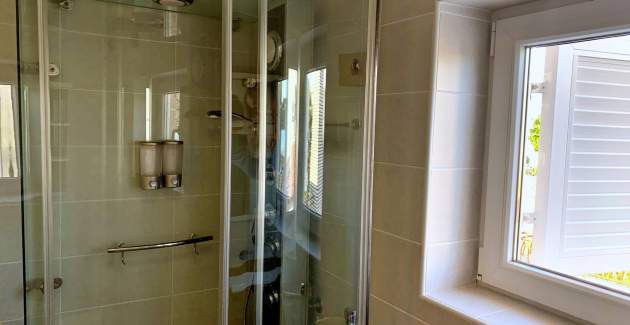 Appartamento Nevenka 1 – Vista mare, 70 m dal mare