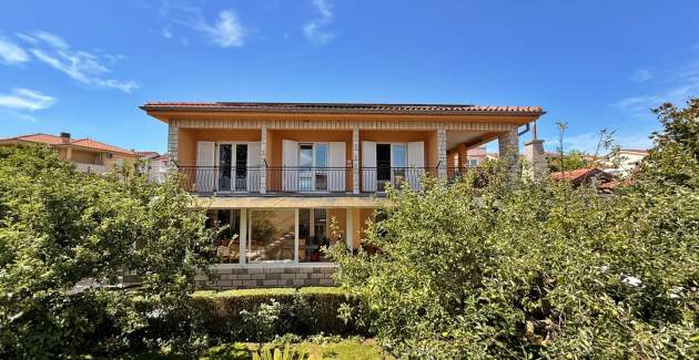 Apartment Nevenka 2 – 70 m from the Sea