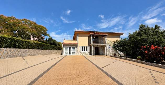 Apartment Nevenka 2 – 70 m from the Sea