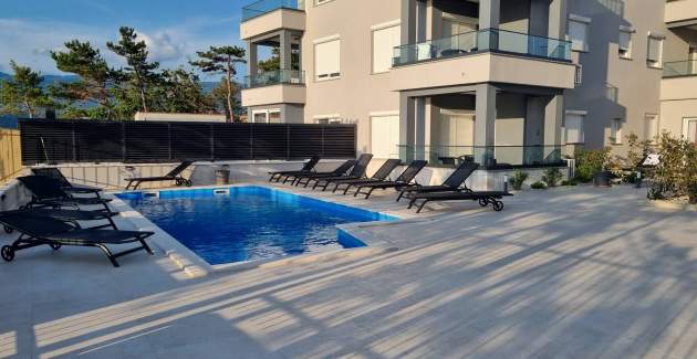 Apartman Punta Šilo B3 – bazen i pogled more