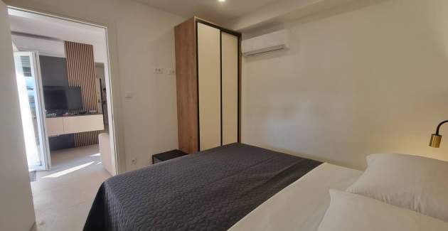 Apartman Punta Šilo B3 – bazen i pogled more