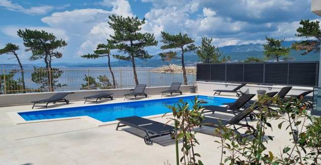 Apartman Punta Šilo B3 – bazen i pogled more