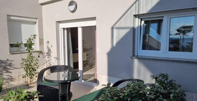 Apartman Punta Šilo B3 – bazen i pogled more