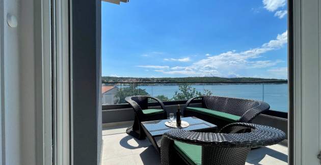 Apartman Punta Šilo A9 – bazen i pogled more