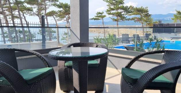 Apartman Punta Šilo A1 – bazen i pogled more