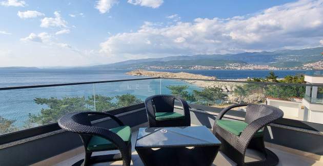 Appartamento Punta Silo A8 – piscina e vista mare