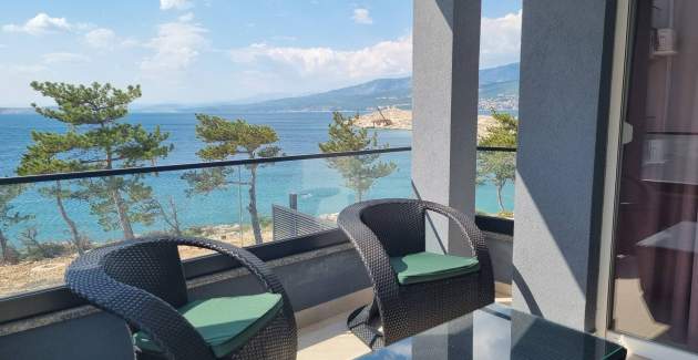 Apartman Punta Šilo B5 – bazen i pogled more