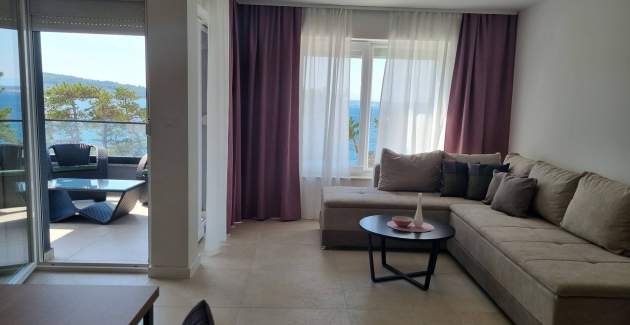 Apartman Punta Šilo B5 – bazen i pogled more