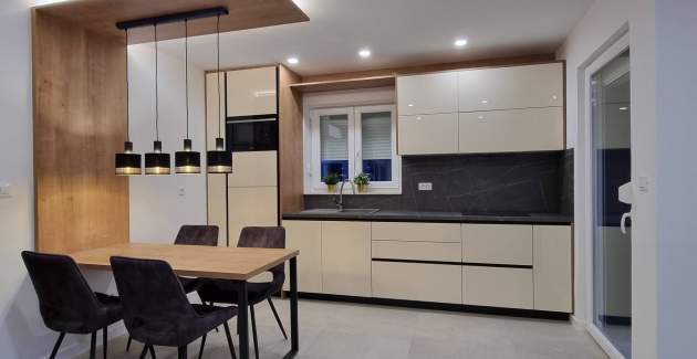 Apartman Punta Šilo B5 – bazen i pogled more