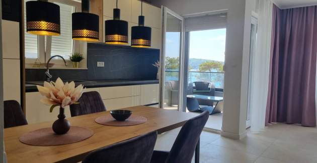 Apartman Punta Šilo B5 – bazen i pogled more