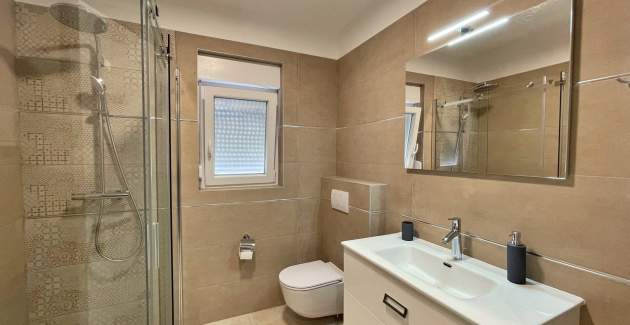 Apartman Punta Šilo B1 – bazen i pogled more