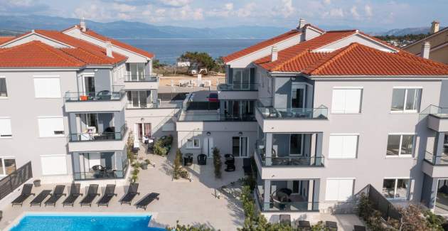 Apartman Punta Šilo B1 – bazen i pogled more