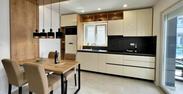 Apartman Punta Šilo B1 – bazen i pogled more