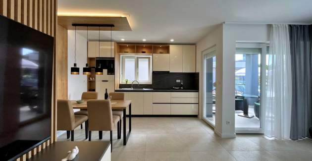 Apartman Punta Šilo B1 – bazen i pogled more