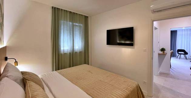 Apartman Punta Šilo B1 – bazen i pogled more
