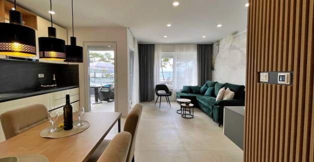 Apartman Punta Šilo B1 – bazen i pogled more