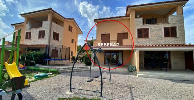 Appartamento Rebeka 2 – 160 m dal mare, balcone