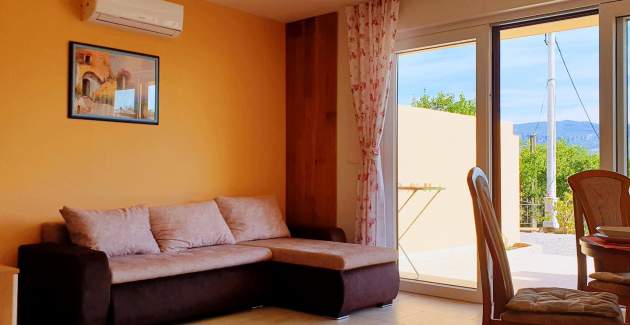 Appartamento Rebeka 2 – 160 m dal mare, balcone