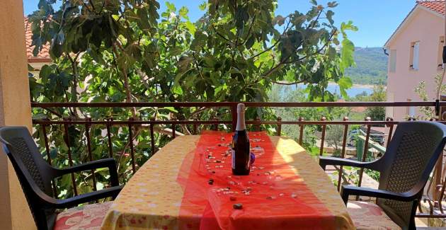 Appartamento Santic V – vista mare